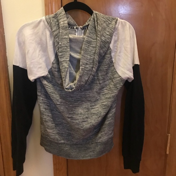 Vs Pink sweatshirt - Picture 2 of 2